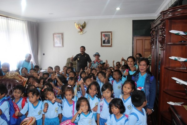 Murid TK YPK Betlehem Berkunjung Ke Kantor Bupati Jayawijaya
