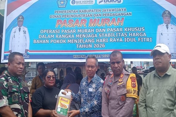 Penuhi Kebutuhan Pangan Masyarakat Jelang Idul Fitri Pemkab Jayawijaya Gandeng Bulog Wamena Gelar Gerakan Pangan Murah