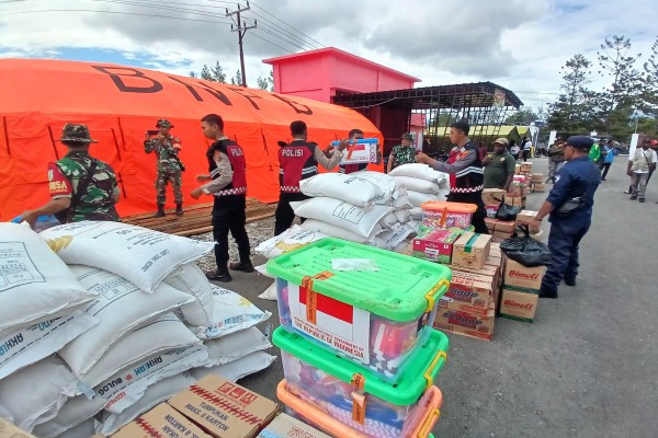 Pendistribusian logistik ke beberapa Distrik mulai disalurkan Pemda Kabupaten Jayawijaya