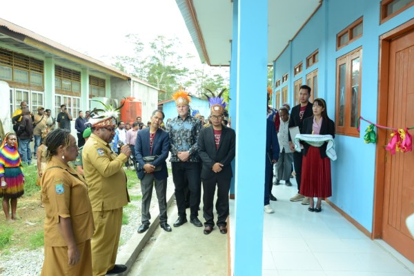 Apresiasi untuk YBSI Jayawijaya, Asiaten II Setda Dorong Lulusan Berkarakter dan Berintegritas