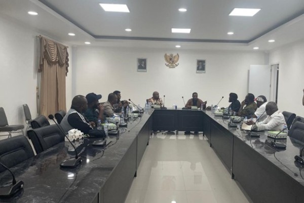 Pencarian Korban Oleh Warga Lanny Jaya Wabub Jayawijaya Minta Warga Kurima Tahan Diri