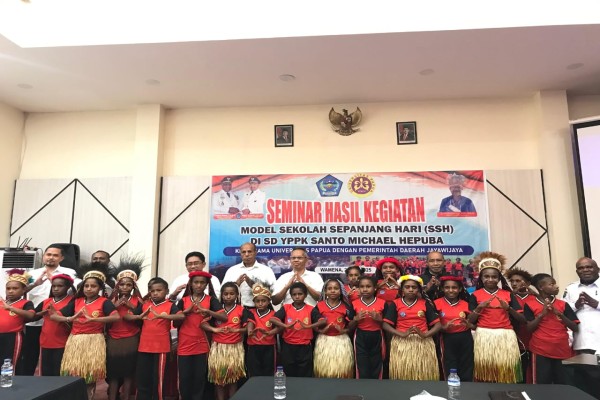 Seminar Hasil Evaluasi Program Sekolah Sepanjang Hari di Kabupaten Jayawijaya