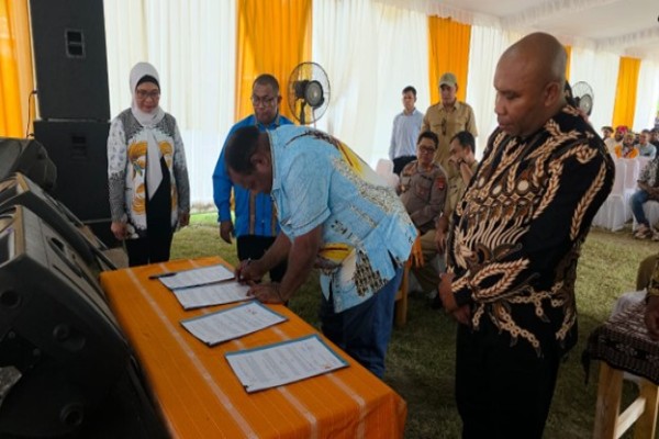 MOU antara Pemda Jayawijaya dan Sekolah Tinggi Misi Tabera Yogyakarta terkait Pembinaan 50 Anak Jalanan