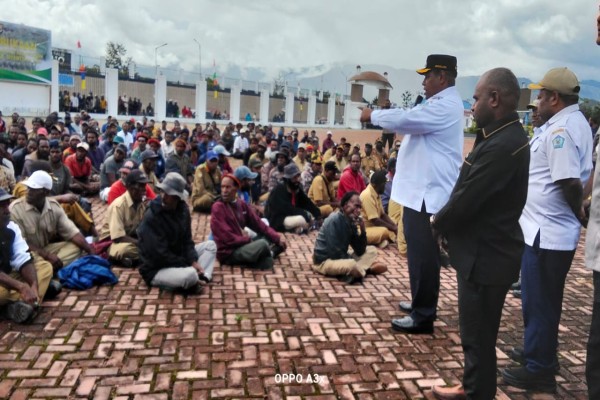 Bupati Jayawijaya menerima Aspirasi 328 Kepala Kampung