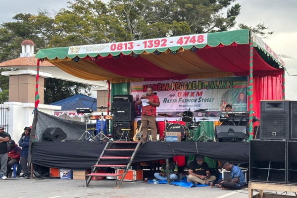 Wamena Reggae menjadi wadah kebersamaan seni dan wirausaha