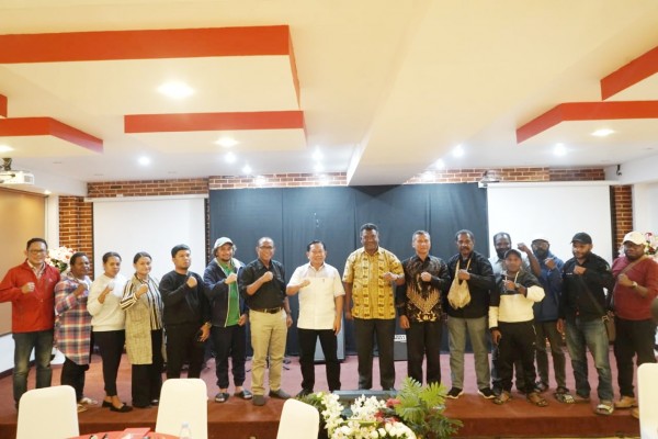 Diskusi Pj. Bupati Jayawijaya dengan Pimpinan Media dan Wartawan