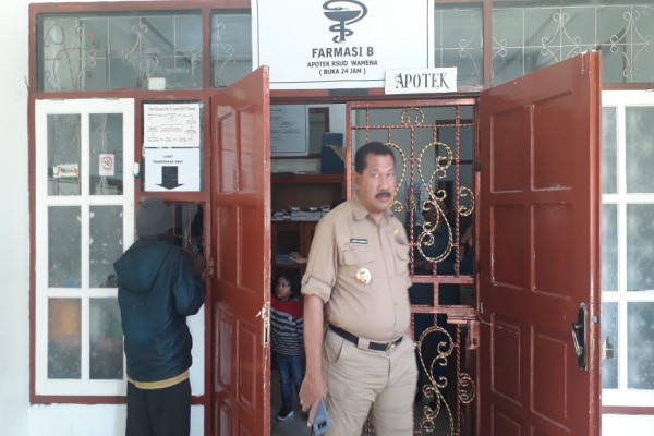 Sidak Instalasi Farmasi RSUD, Bupati Pastikan Obat Aman