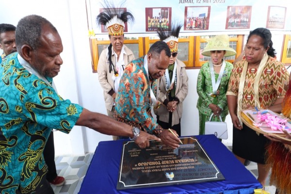 Peresmian Gedung Perpustakaan Sumirah Surip Tohdjojo