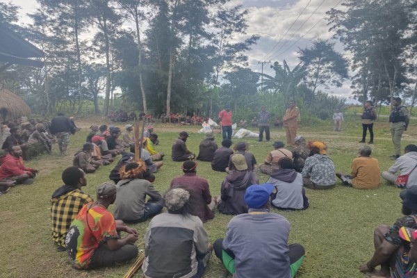 Pj. Bupati Jayawijaya  Hadir Memberikan Rasa Aman Dari Pemerintah untuk Masyarakatnya