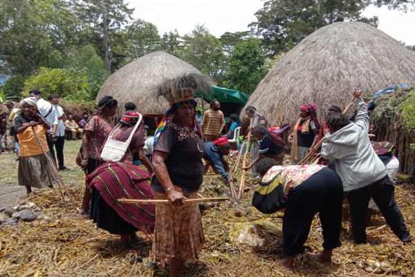 Setiap Distrik di Jayawijaya Diharapkan Miliki Kampung Adat