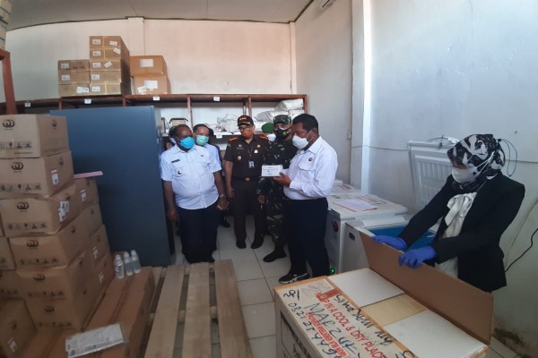 1.200 Vaksin Sinovac Tiba di Wamena