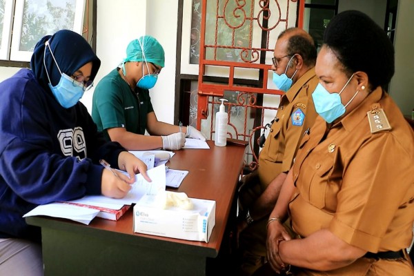 Calon Penerima Vaksin di Jayawijaya Mulai Jalani Screening Kesehatan